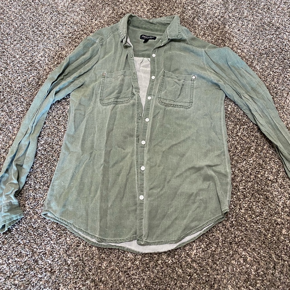 Green long sleeve collared shirt